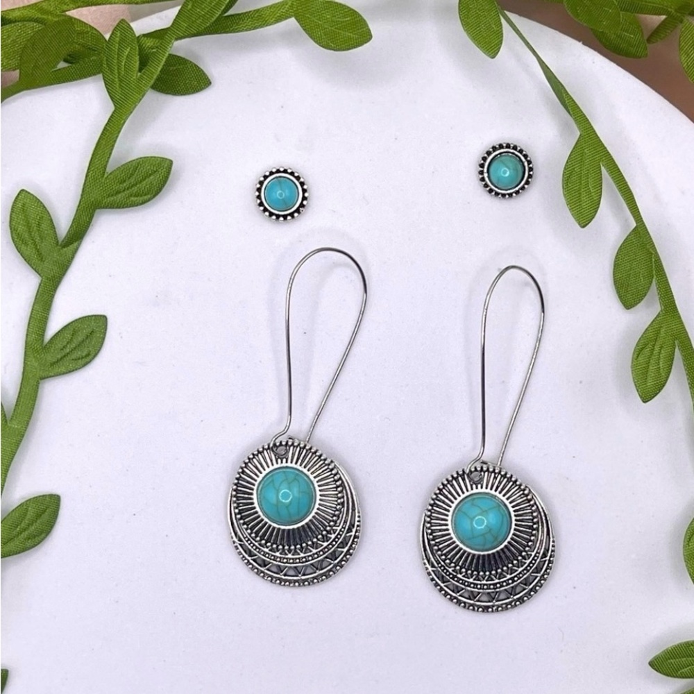 ❤️‍🔥3/$27❤️‍🔥Silver Turquoise Fashion Earring Set